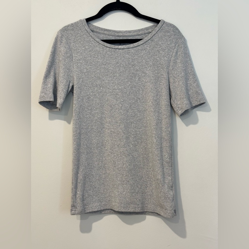 GAP Heather Gray Modern Tee - Short Sleeve - Picture 3 of 7